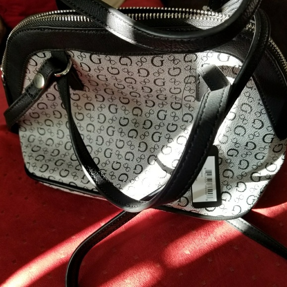 Guess shoulder bag - Picture 3 of 3